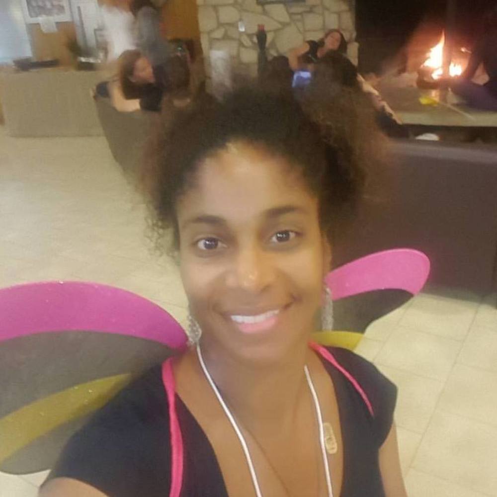 Meet your Posher, Lia